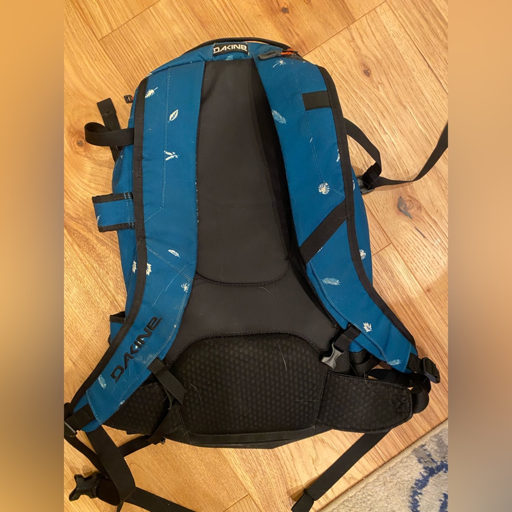 Dakine Backpack- Blue With Pattern - image 2